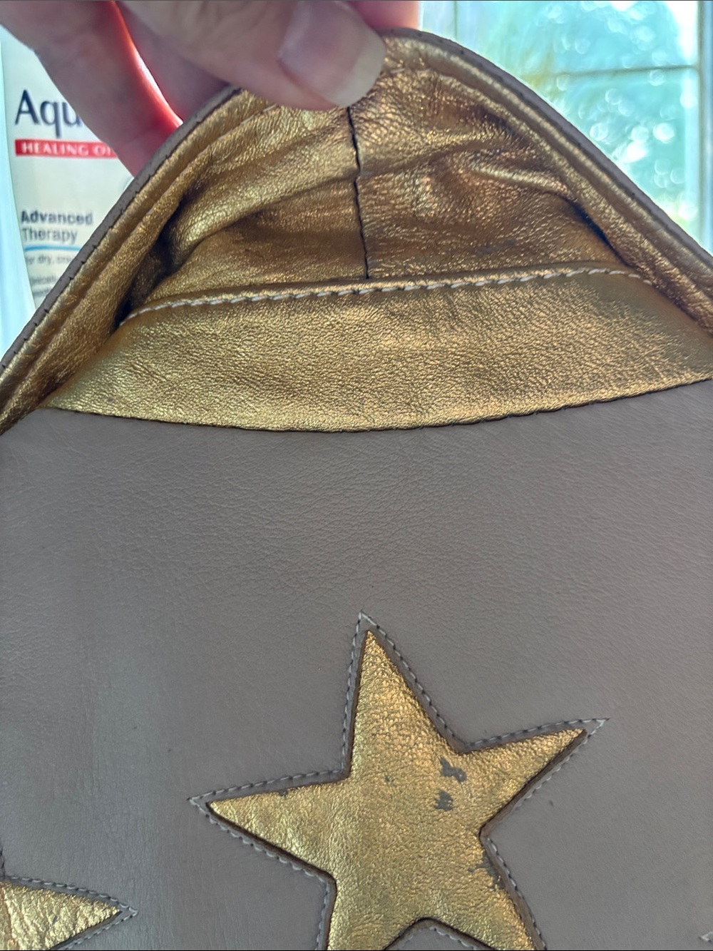 MAURITIUS Women's Beige Leather Jacket with Gold Star Embellishments - Picture 13 of 16